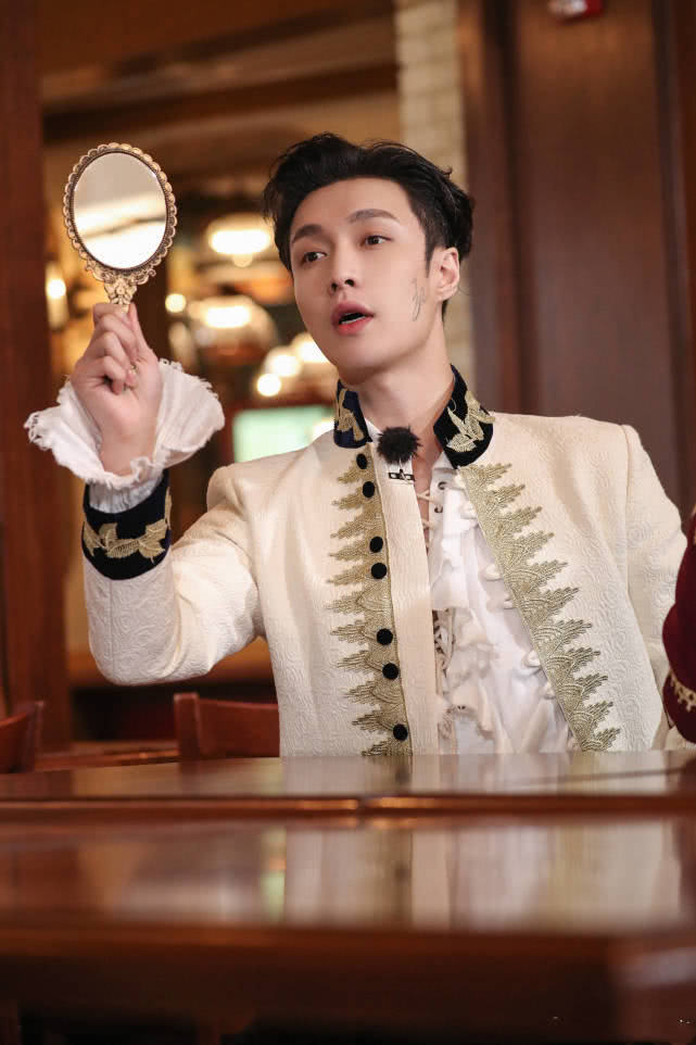 张艺兴退出 成员大换血八成观众送差评 这还是你