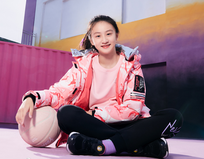 星二代就服田亮女儿的长相，13岁尽显“初恋脸”，怎么都看不厌