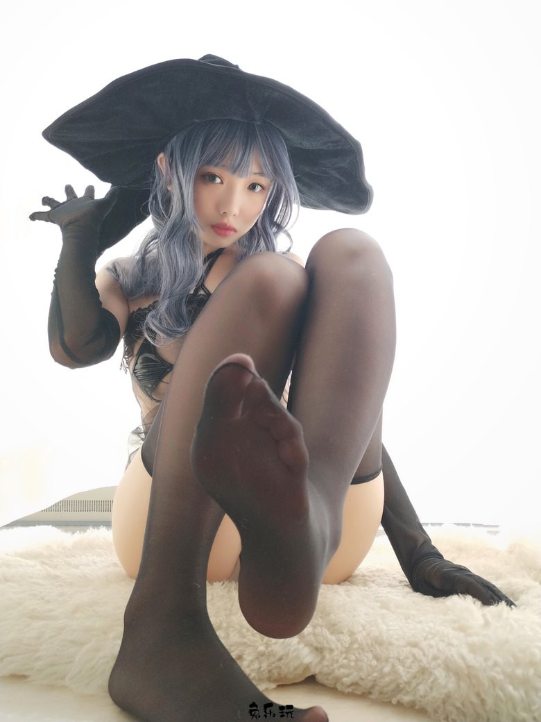 [Cosplay]雯妹不讲道理作品合集之女巫（36P）