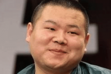 同样是在《欢乐喜剧人》拿冠军，其他人都越来越红，他却被人遗忘