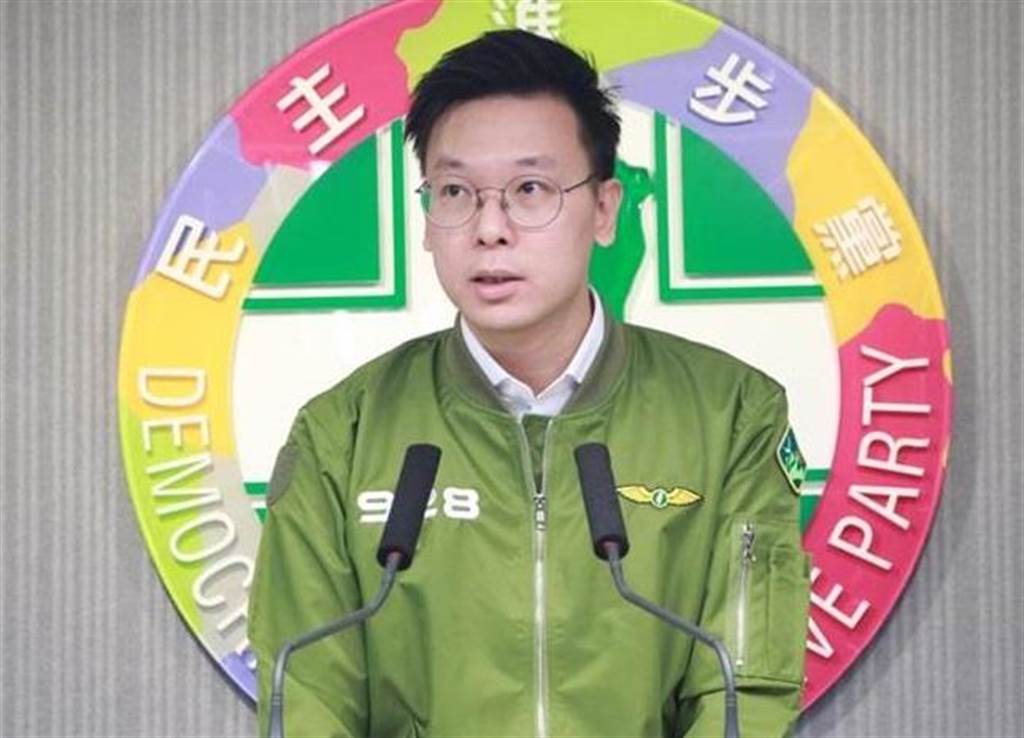 韓國瑜前幕僚批林飛帆：又一�知識青年�為了擁抱權力而沉淪墮落