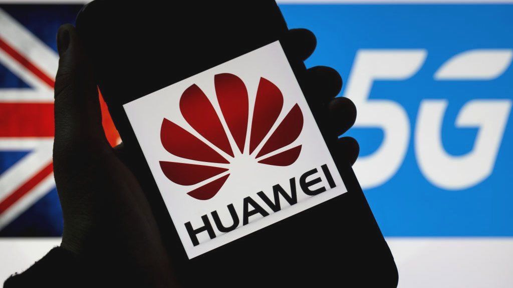 60多国及130家电信弃用5G？华春莹打开天窗说亮话，美国听好了