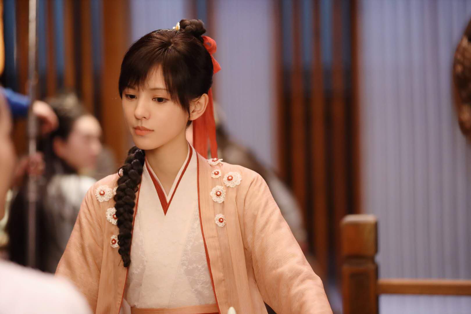 极了|琉璃：乌童恨极了玲珑却也爱惨了她 爱情里，真的是谁先喜欢上谁就输了