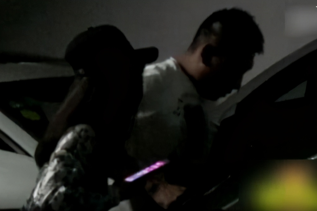 文章新恋情曝光，女友身材爆表！马伊琍、姚笛