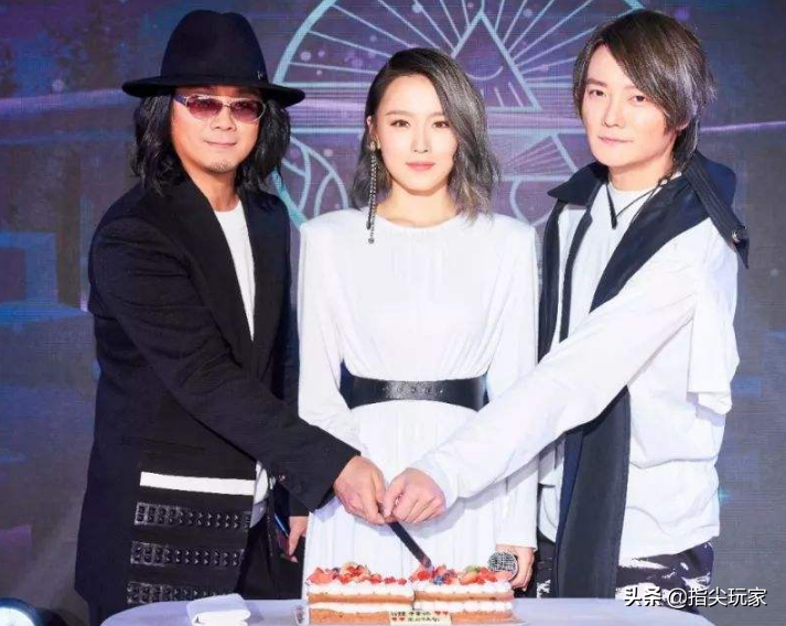 曾误认为自己是乐队灵魂，飞儿乐队把主唱踢出