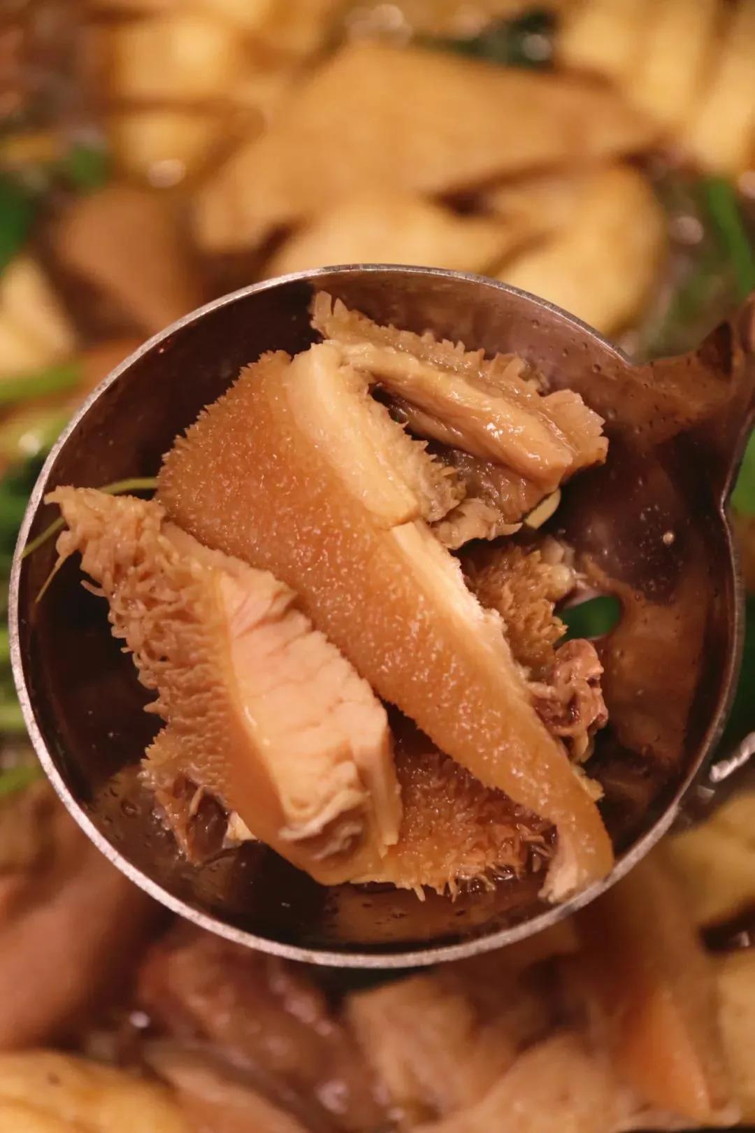 发哥与财叔关于牛杂煲的故事