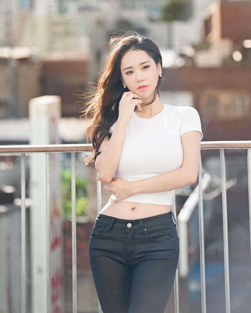 Korean outdoor model Candyseul - iNEWS