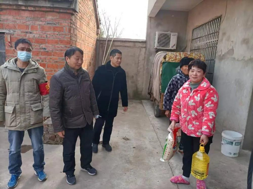 颍上县检察院组织干警到江口镇开展新春慰问活动