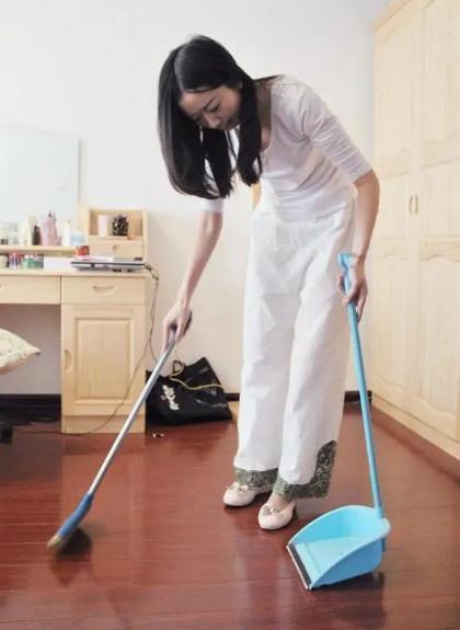 想知道一個女人精不精致，從這3個生活細節就能看出，對比下瞧瞧