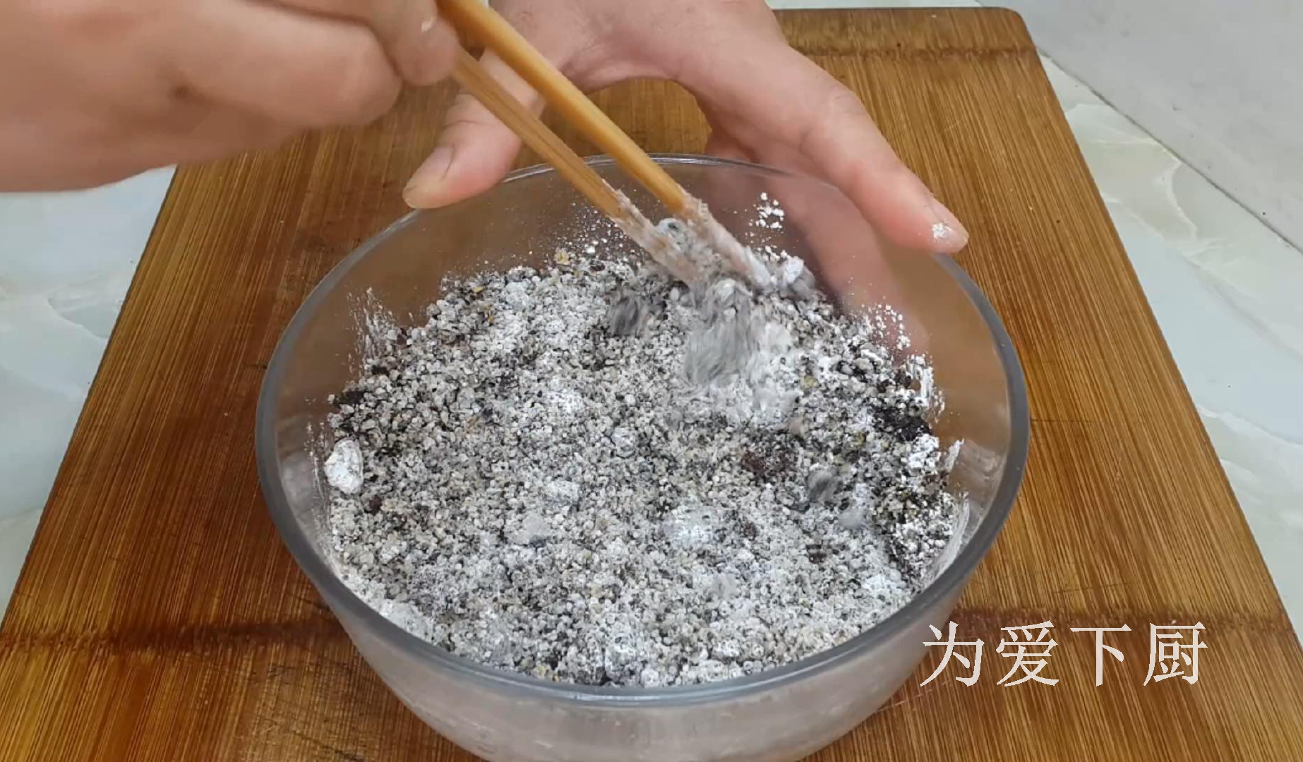 麻團這做法才最正確，掌握3個技巧，個個空心不炸鍋，比買的還香