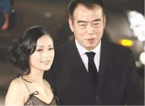 倪萍的坎坷情史，一生5个男人，只有郭达和陈凯歌最让她刻骨铭心