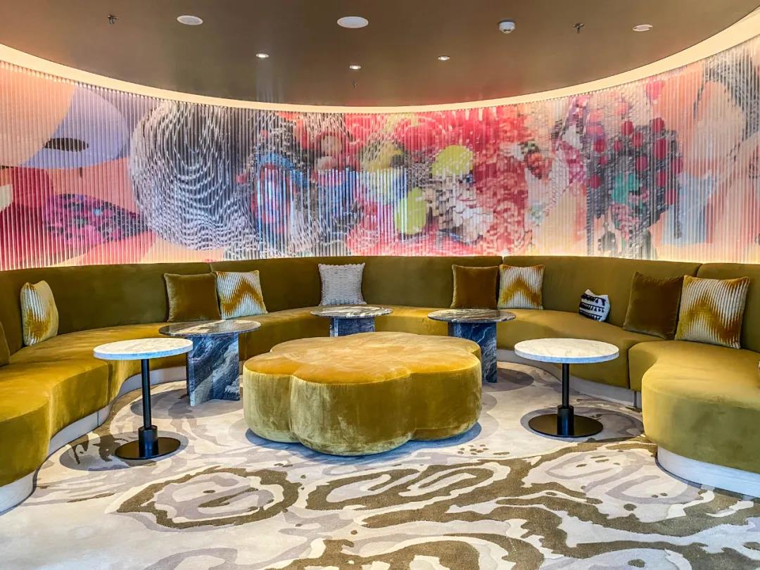 骚气的成都W酒店，潮爆装修大法值得品