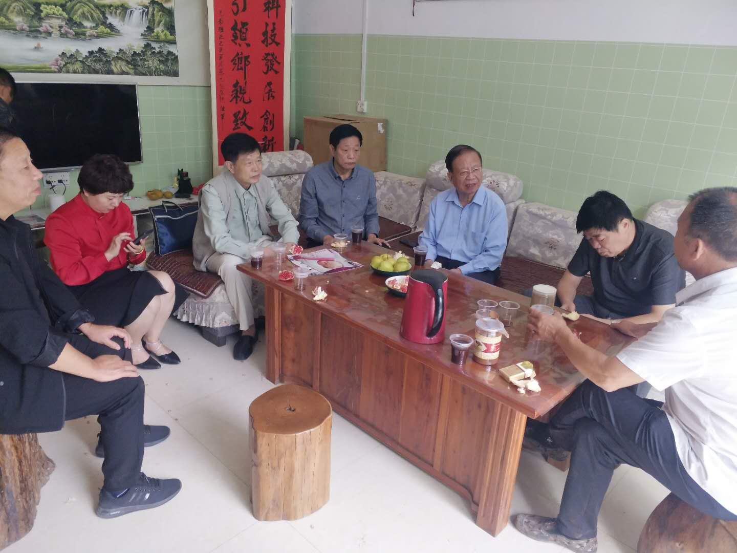 支持优势产业发展 扶持产业基地建设