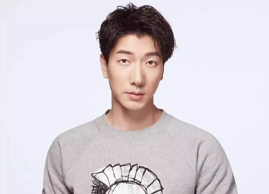 有種“複製”叫張亮女兒，跟爸爸如同照鏡子，哥哥天天很優秀