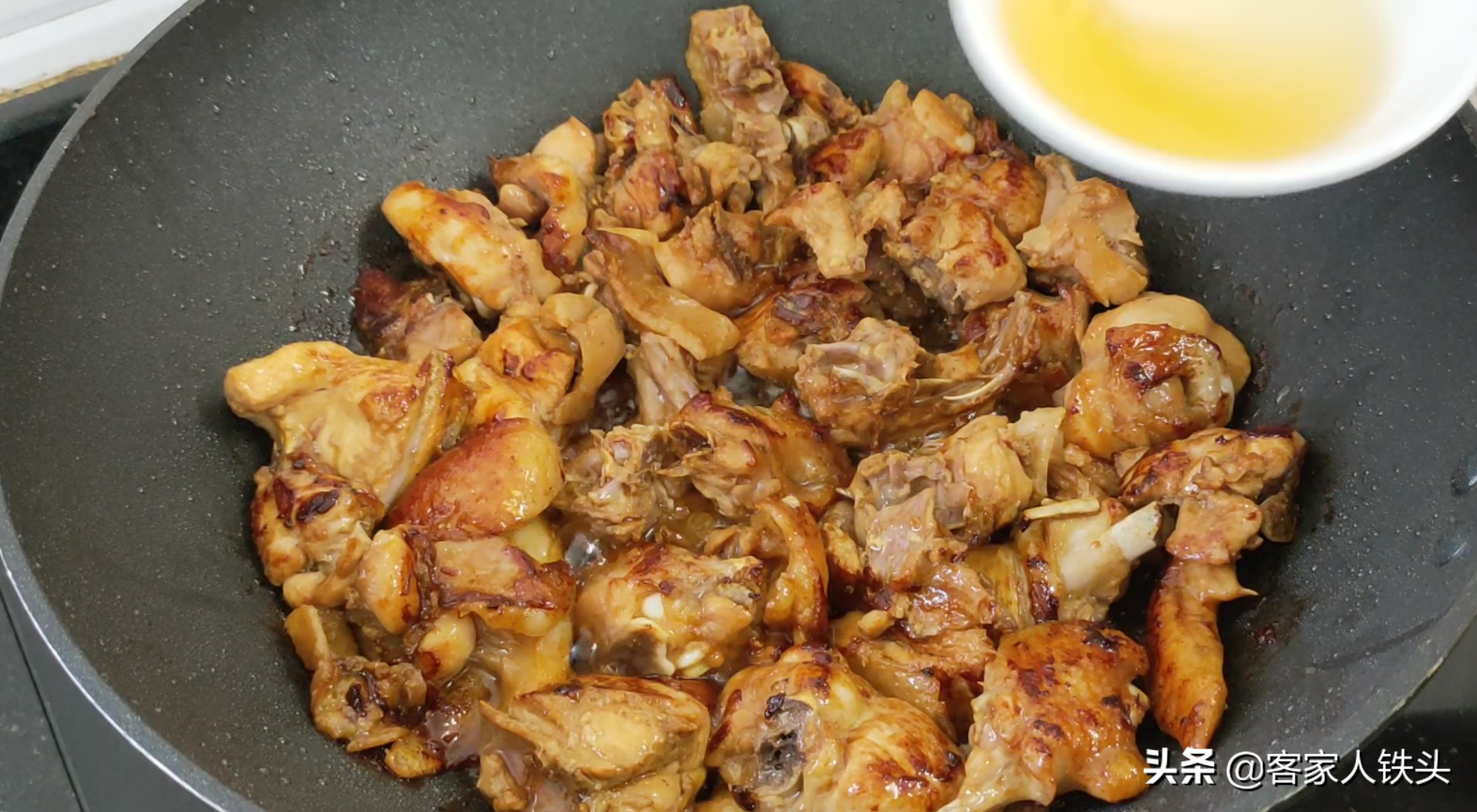 我家待客少不了一锅美味，天热配它一起做超开胃，一开盖流口水了