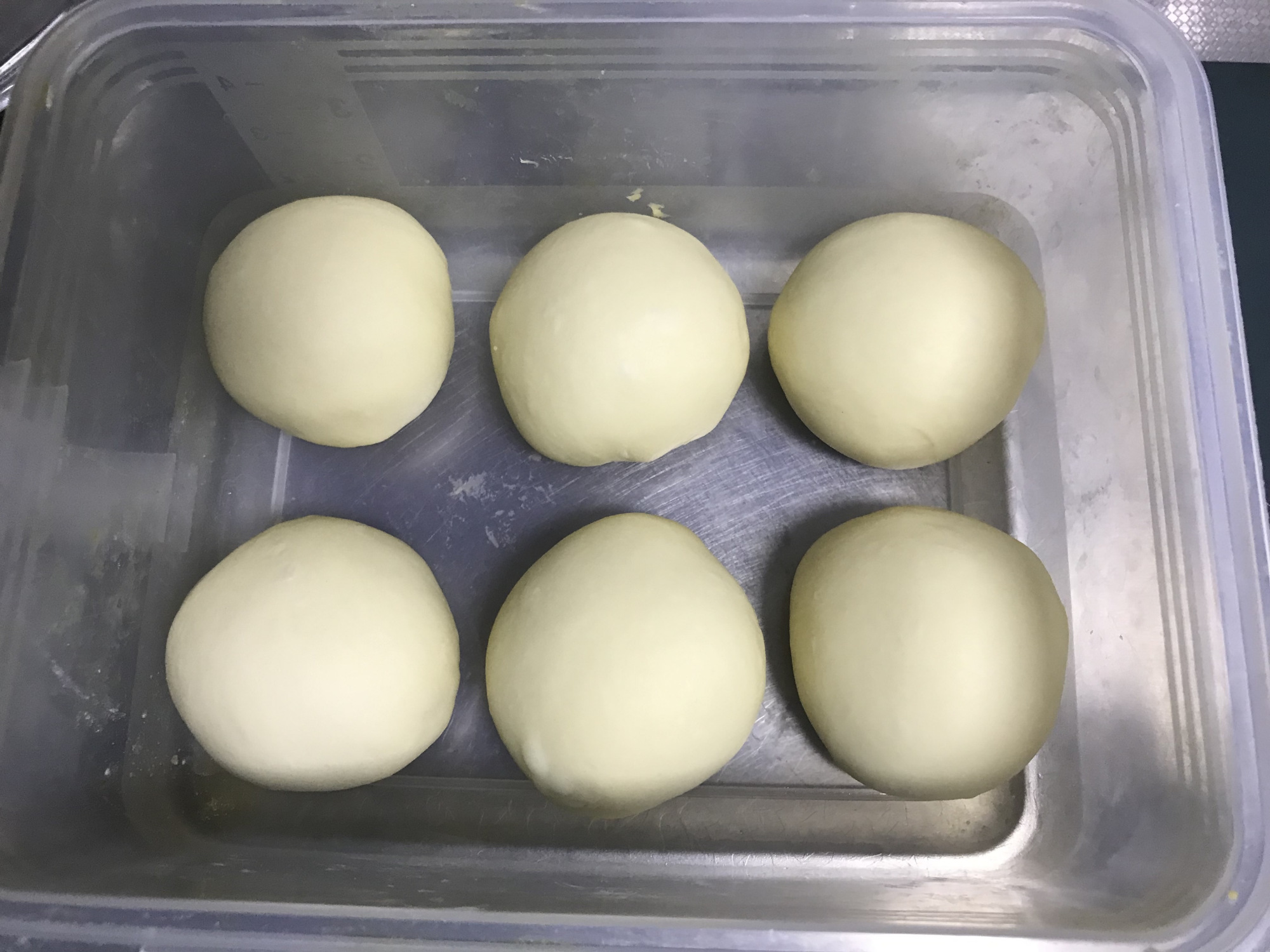 一定要尝试的面包配方，一次发酵，外酥里软，放3天不硬，特解馋