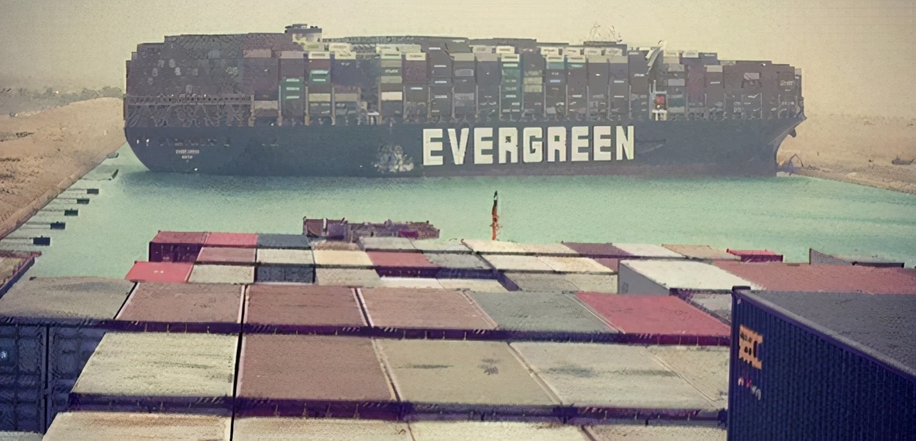 台灣貨輪堵死歐亞最大航道，每天損失800億，全球網友狂玩梗