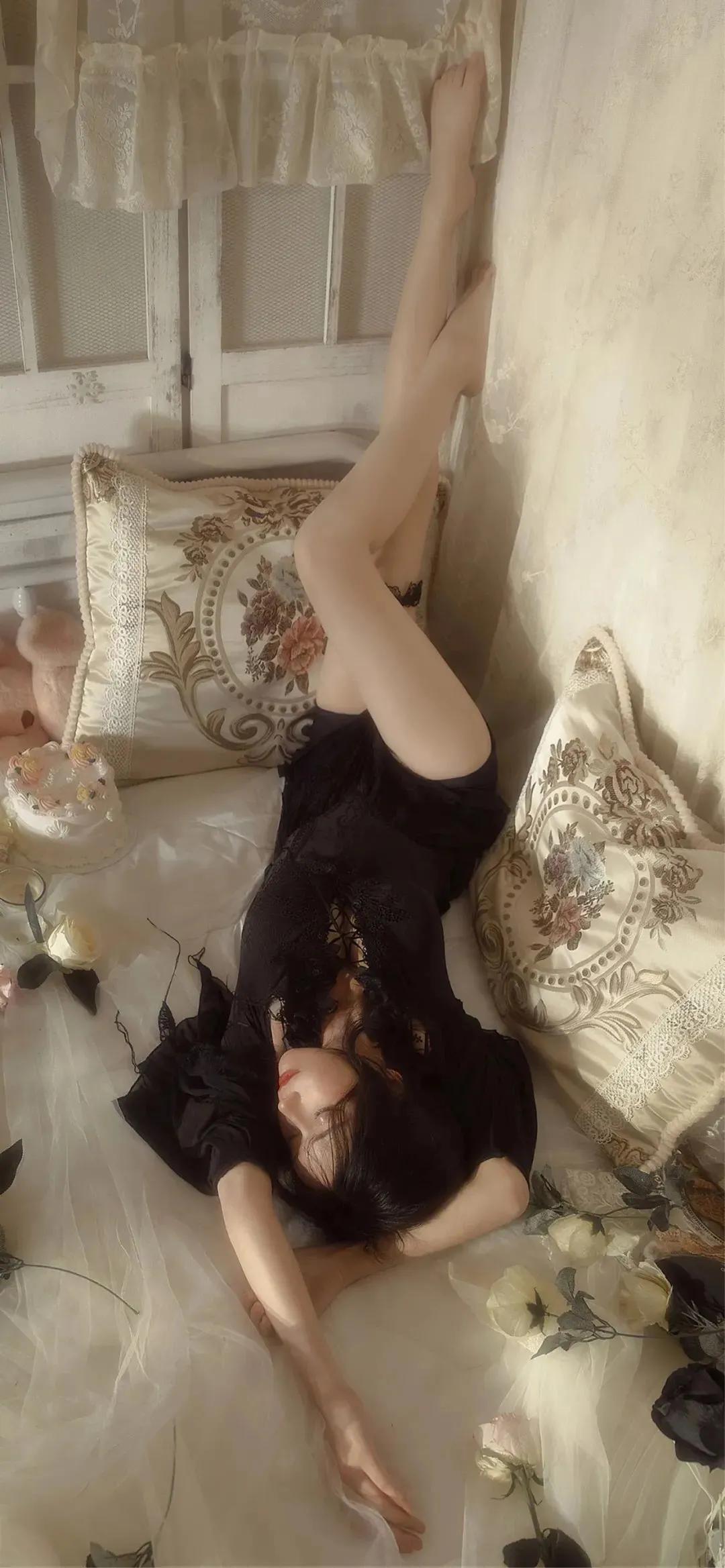 渣男壁纸  御姐大波浪，都敌不过她扭动图片