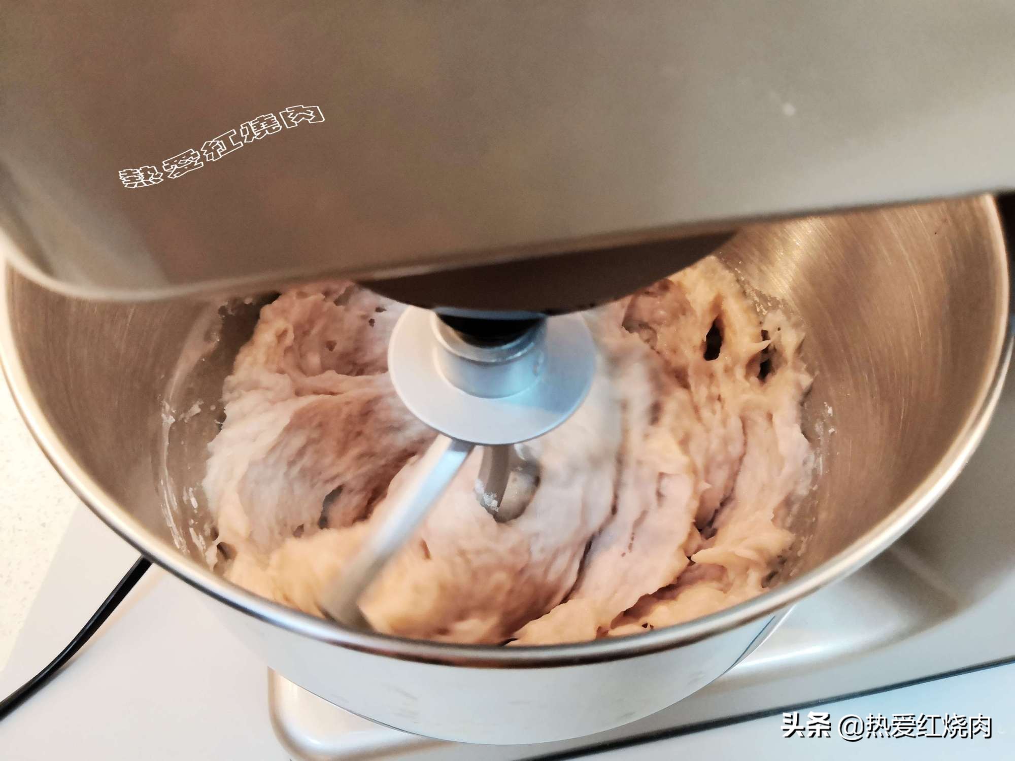 28元買了條大草魚，做成魚丸一大鍋，口感Q彈無添加一點也不腥