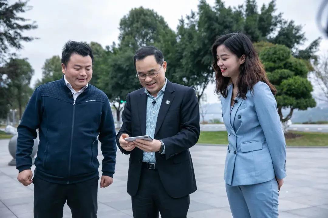 拯救懒癌患者的黑科技，长安教你不下楼如何挪车