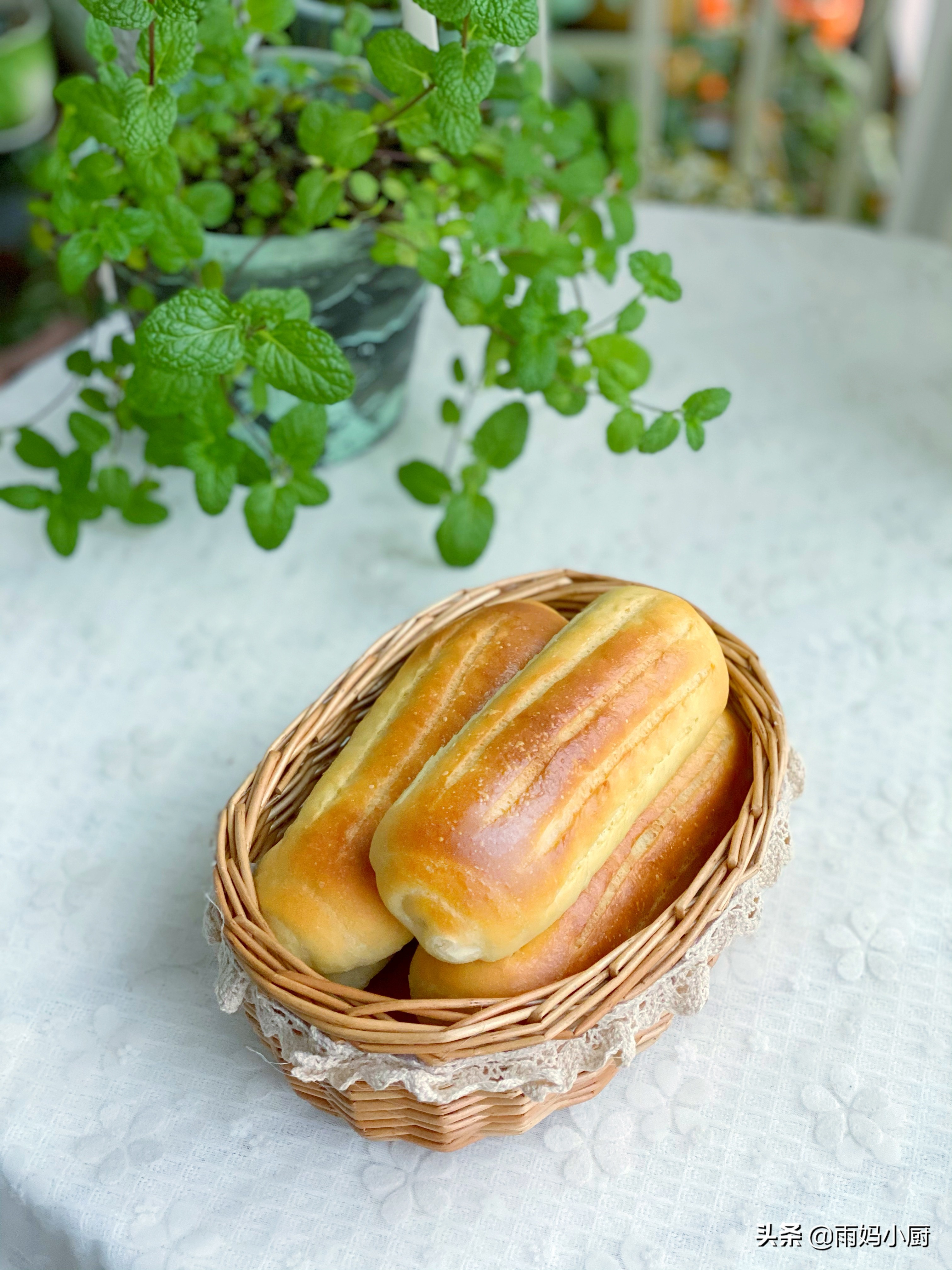 烘焙新手入門必做的小麵包，鬆軟細膩又美味，放三天也不硬