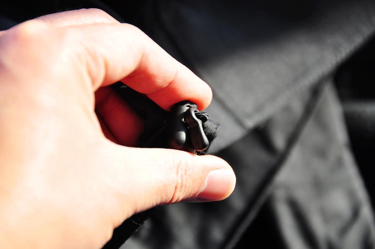 有效应对户外多种天气，SENSELEAD三合一冲锋衣