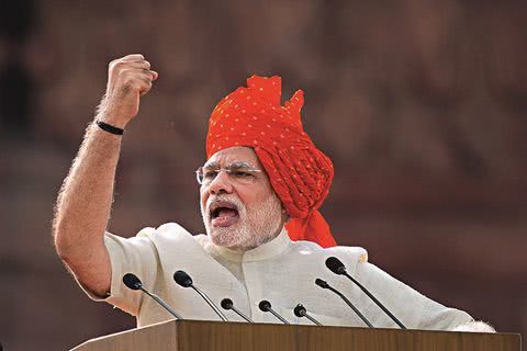 英大臣嚣张表示全球仅3家能造航母, 印度不服发