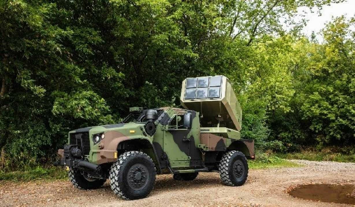 安装了巡飞弹的美国“小四轮”