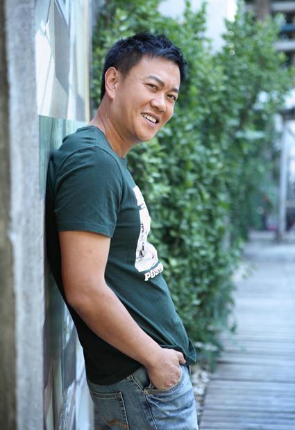 身价50亿富豪把演戏当爱好，专爱跑龙套，张嘉译