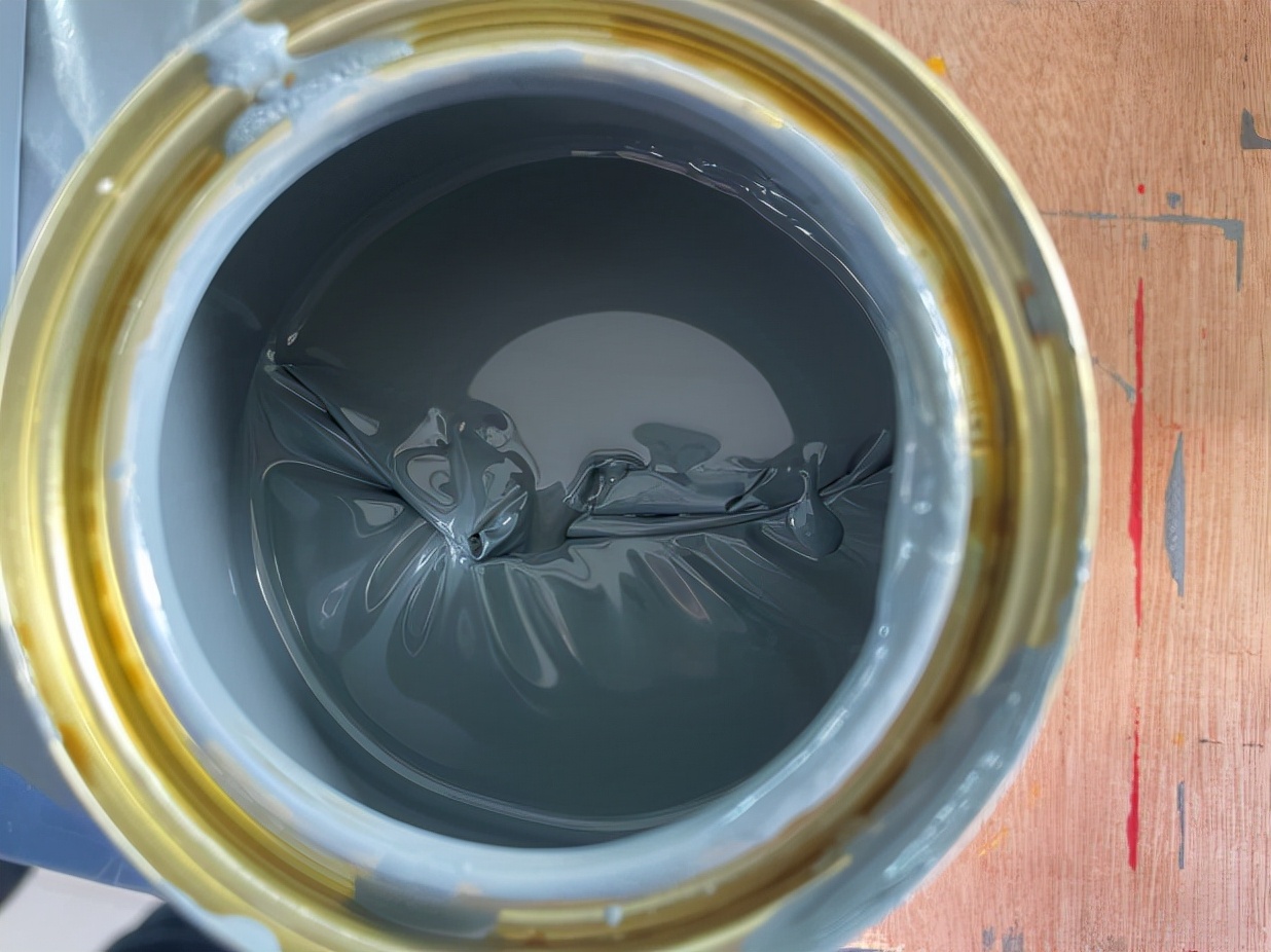 How to prevent alkyd paint from skinning? iMedia