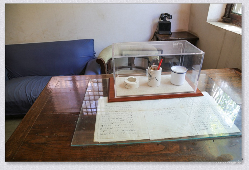 傅作义要活捉毛泽东，主席唱“空城计”，用千