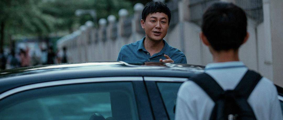 当老师名气不及黄磊，凭《隐秘的角落》被熟知