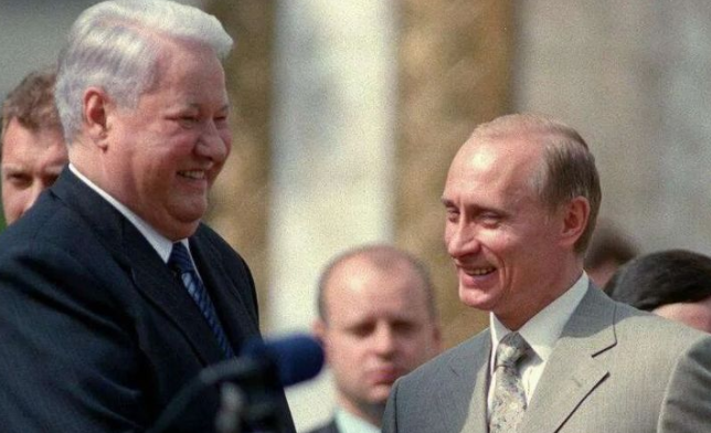 擅长暗S,深入敌后，执掌俄罗斯20年的普京，你们不好奇吗？