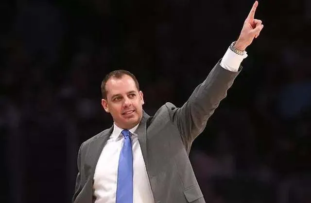 戴维斯肘击克劳德脸部要被禁赛，湖人凉凉了？NBA官方回应了