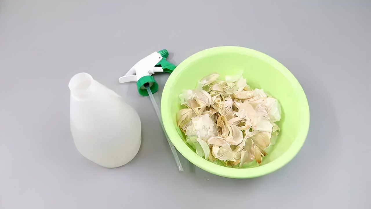 有钱也不要丢大蒜皮，存起来能解决家里的小烦恼
