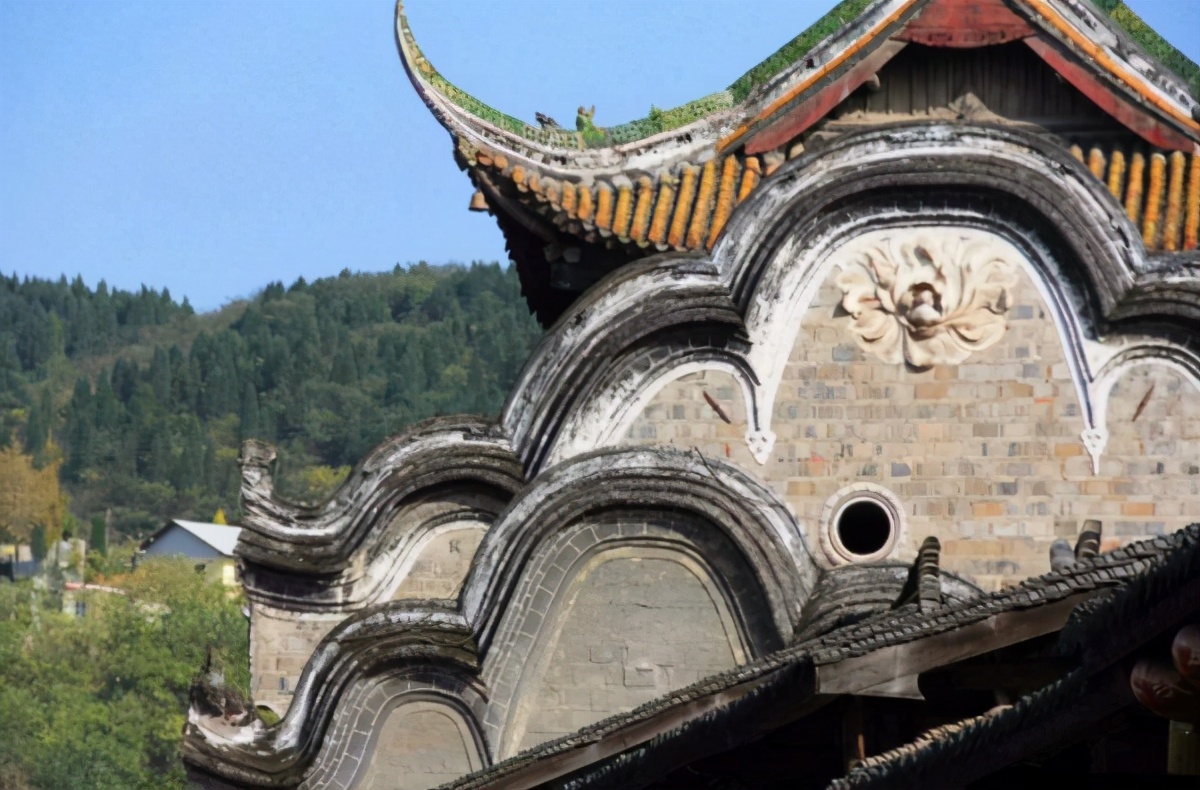 中国四川民居建筑的特点有哪些？