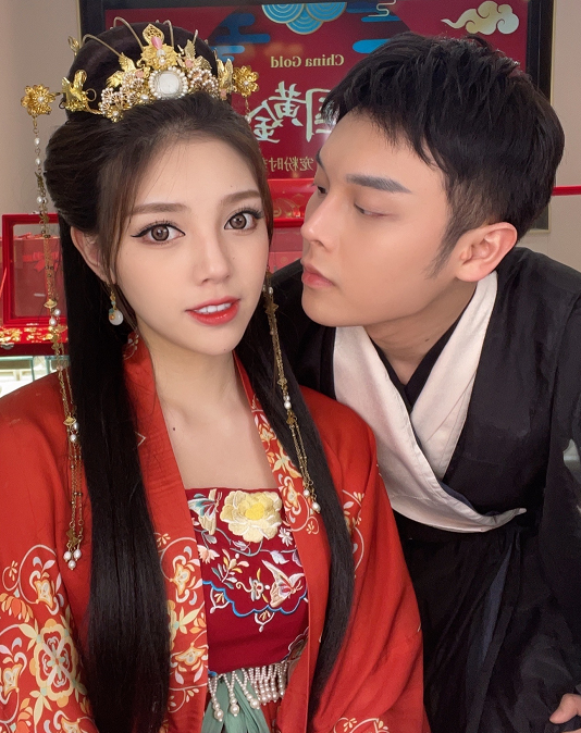 Piggy gentleman and bag just was pregnant, han Anran with respect to Guan Xuan " new male friend " , heat of true meeting loiter