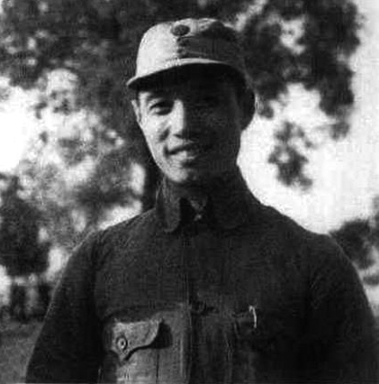张震：子弹藏身8年，难忘救命新娘，一门出六将，阅兵当天逝世