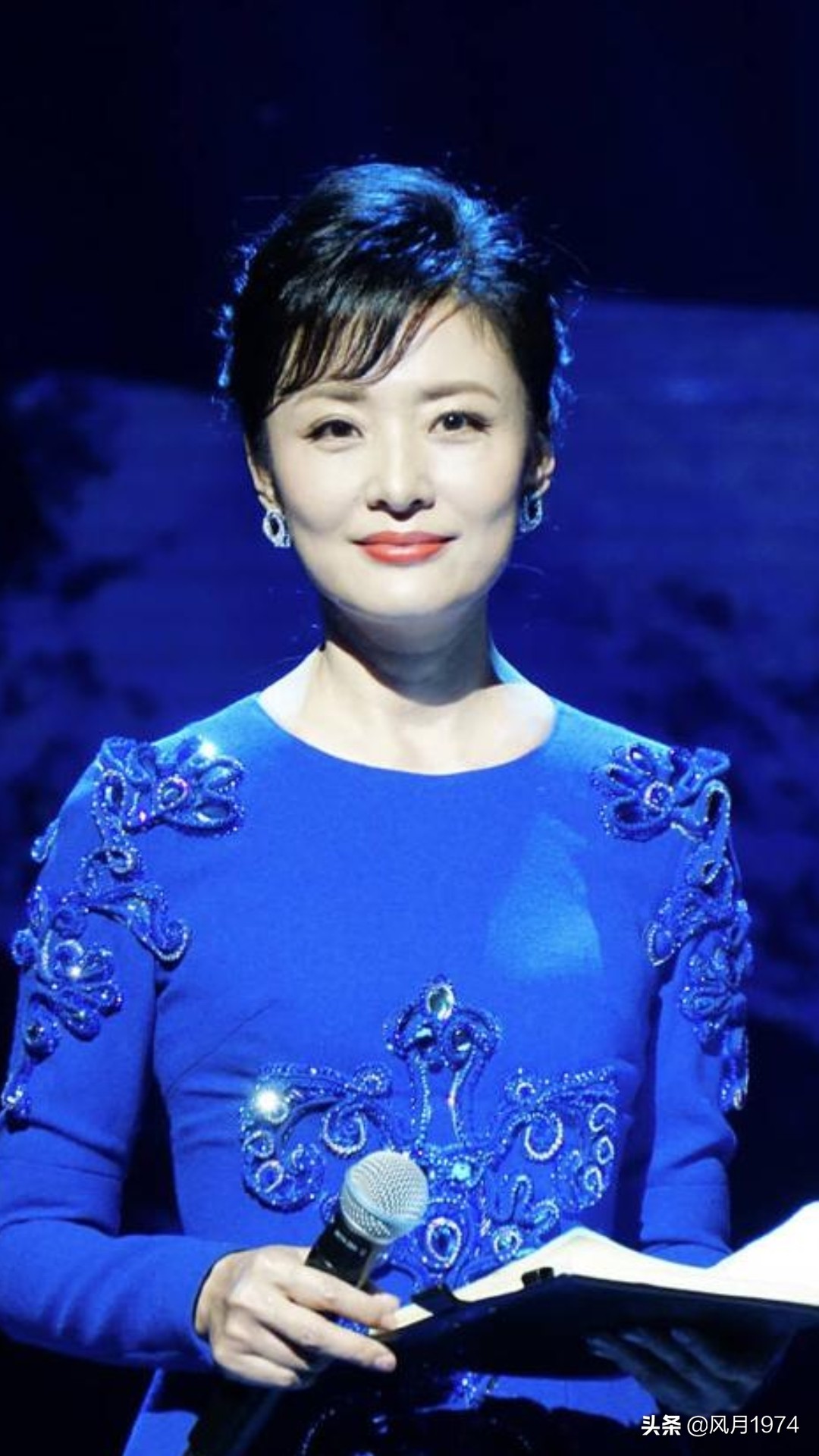 知名主持人美照一册，欣赏