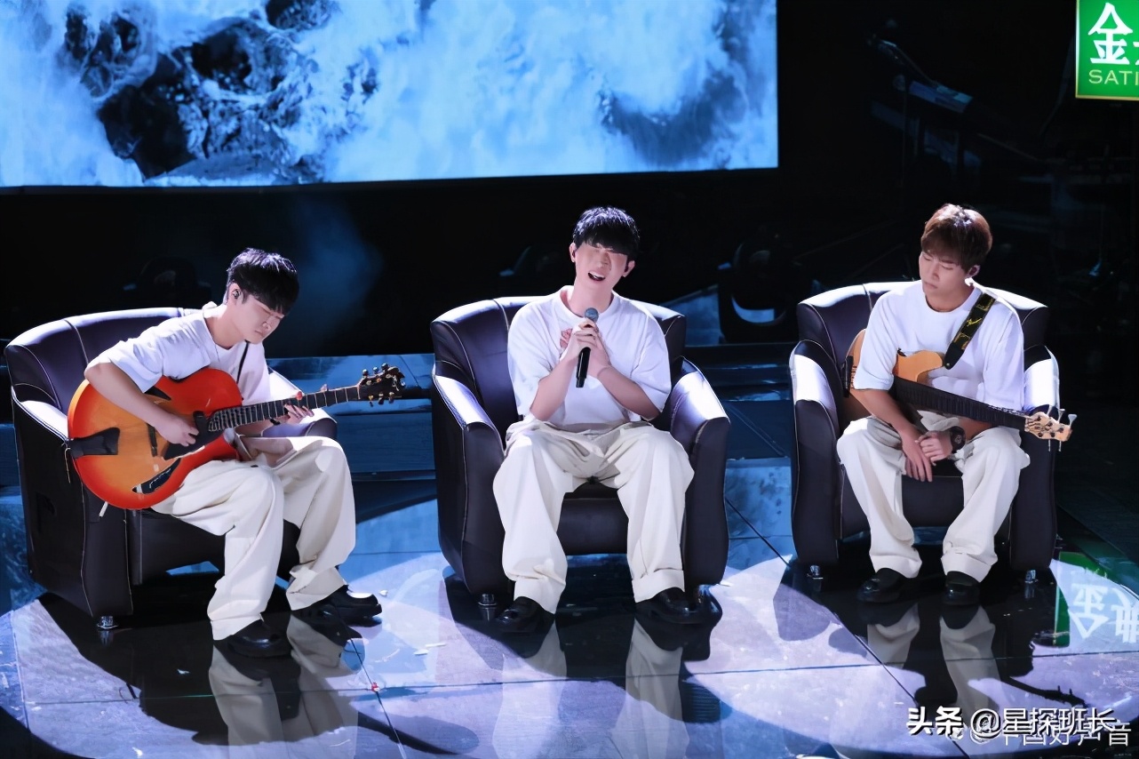 《中国好声音》决赛5进3：李荣浩创逆袭奇迹，谢霆锋今年又陪跑