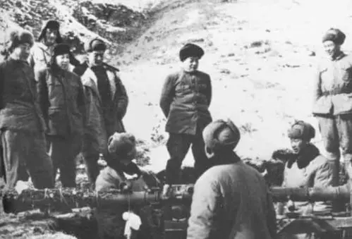 1978年邓华重病住院，浦安修拿出彭老总遗物，邓华看后失声痛哭