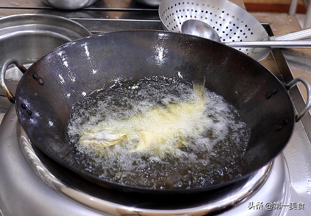 图片[8]-【红烧鲈鱼】做法步骤图 厨师长分享详细做法-起舞食谱网