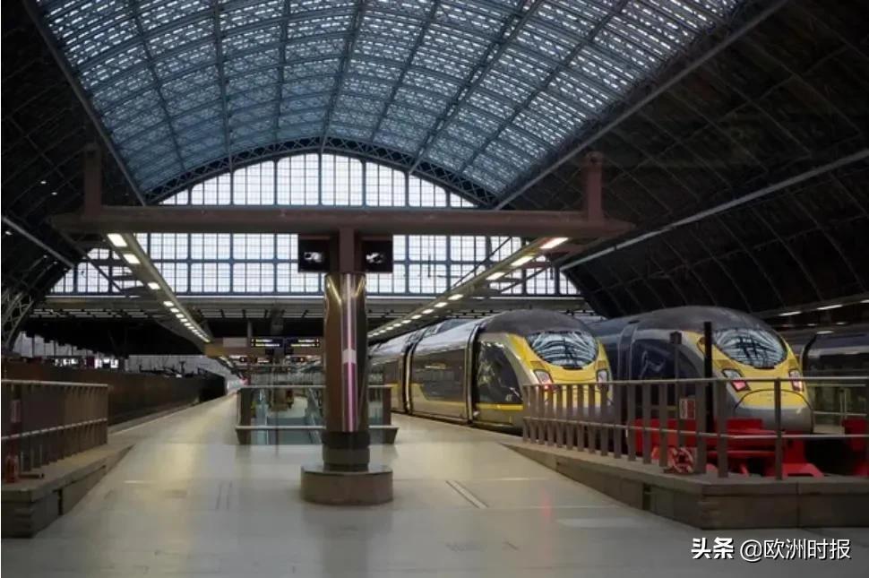 “禁英令”引发混乱，9月大婴儿滞留机场！法国淡定过圣诞