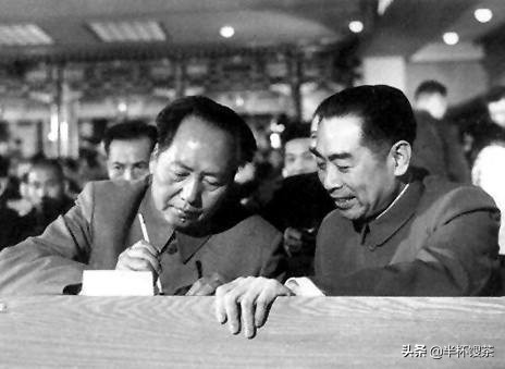 「说谍」1963年底，周总理亲至东南某岛屿上会见对岸哪位高层