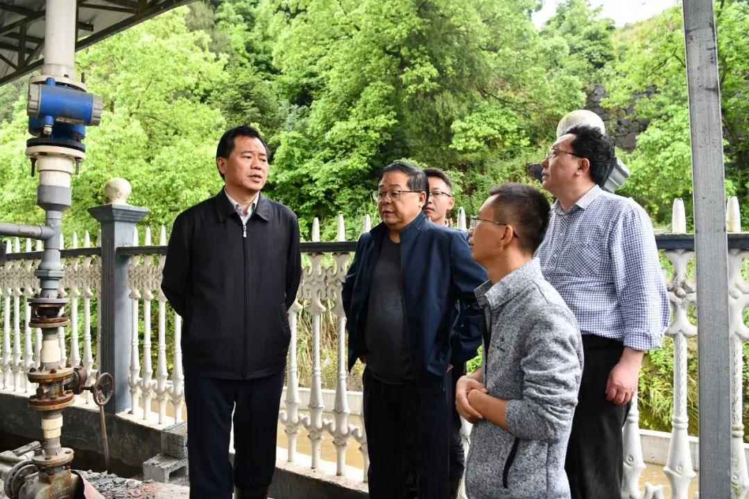 ​石希欣以“四不两直”方式在辰溪督导环保、防汛、安全生产工作时指出 压实防汛主体责任 营造安全生产环境