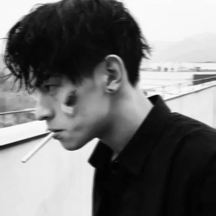 男生霸气冷酷动漫头像照片
