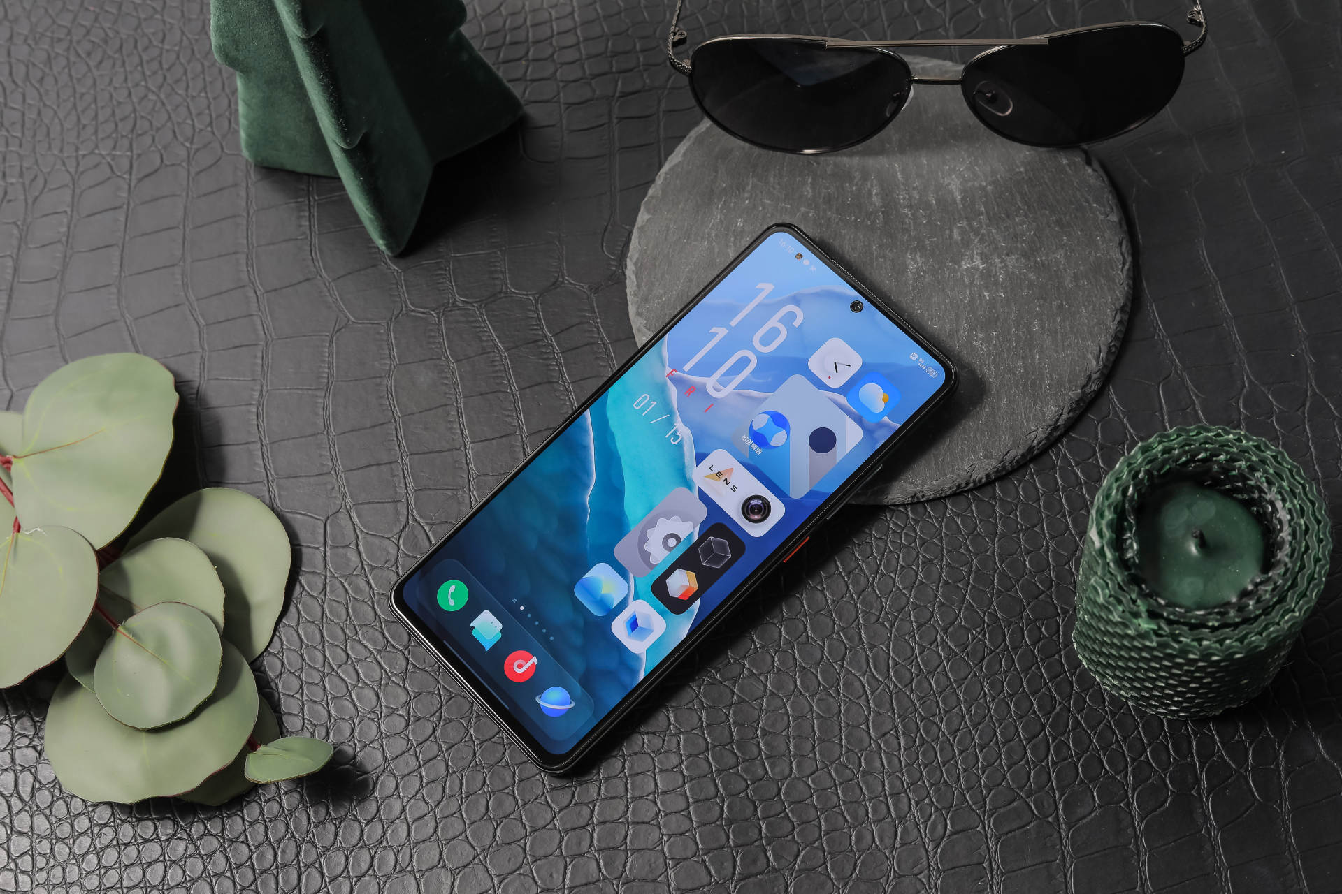 2021年5G旗舰机该如何选？两大旗舰对比告诉你标准