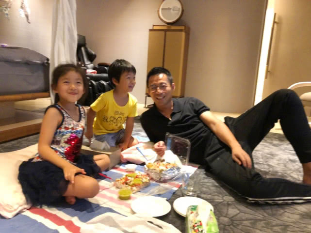 汪小菲罕见晒儿子近照，4岁汪希箖可爱至极，和