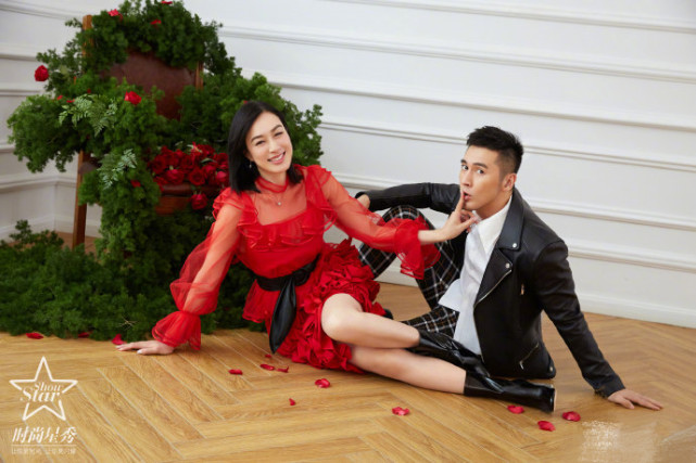 张伦硕为老婆庆生甜喊对方15岁人鱼公主，50岁钟丽缇皮肤水嫩