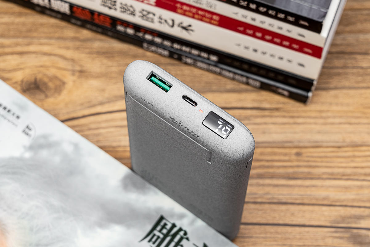 蘋(píng)果手機(jī)實(shí)用配件，支持MagSafe，南卡POW3無(wú)線充電寶